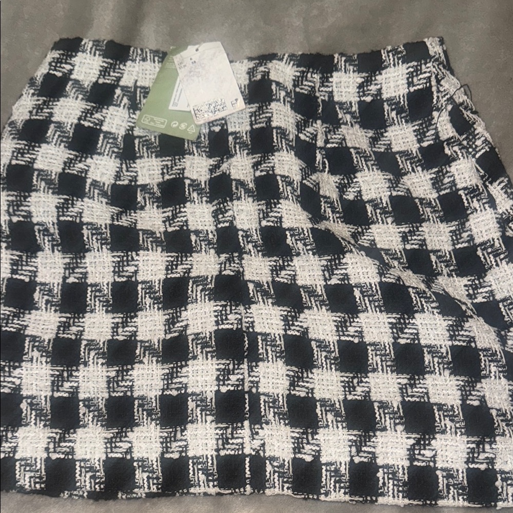 Stylish Black and White Checkered Skirt